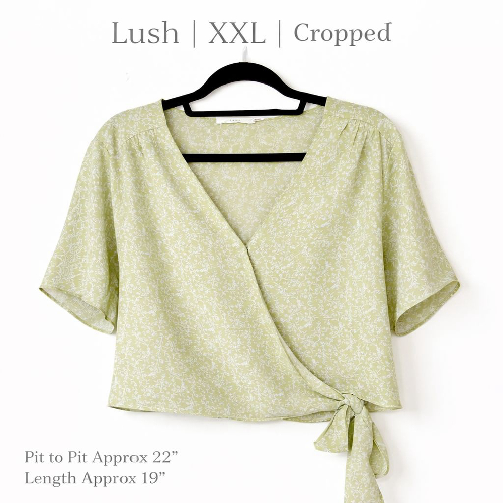 Lush XXL Sage Floral Wrap Top Cropped Blouse Tie Side Short Sleeve Boho